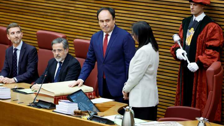 Pérez Llorca pide perdón ás vítimas da dina e apela á reconciliación