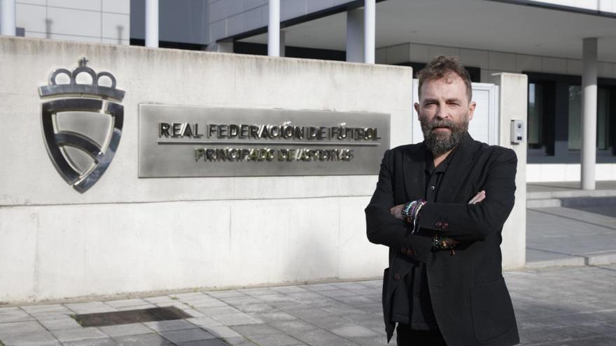 El largo camino de un menor en acogida para federarse en fútbol: "Para la Federación solo hay inmigrantes o españoles"