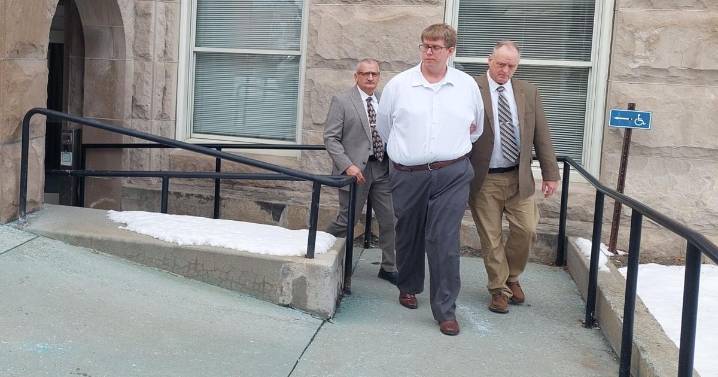 Former Somerset County 911 coordinator pleads guilty to child sex crimes