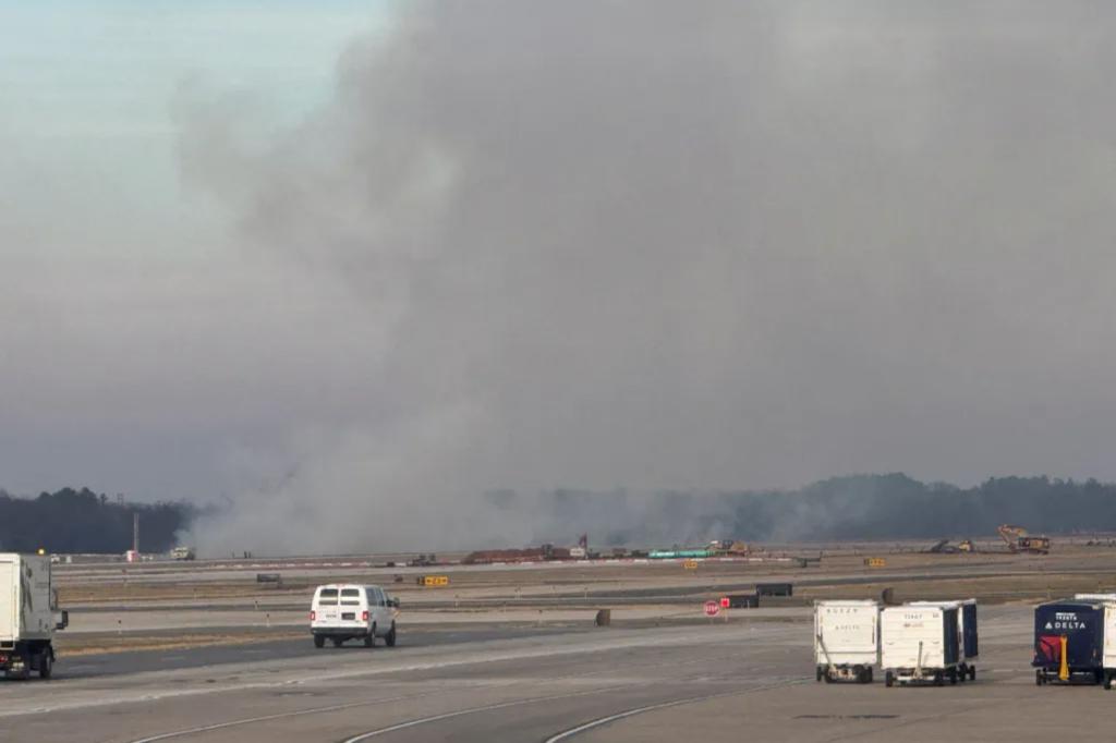 Engine failure forces Tokyo-bound United Airlines flight to return to DC