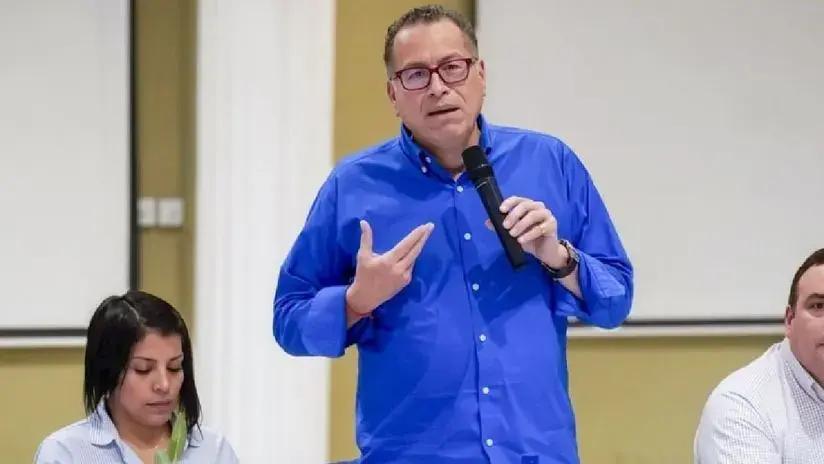 Avanza País acepta la renuncia de Phillip Butters y anuncia que su reemplazante se conocerá luego de las elecciones primarias