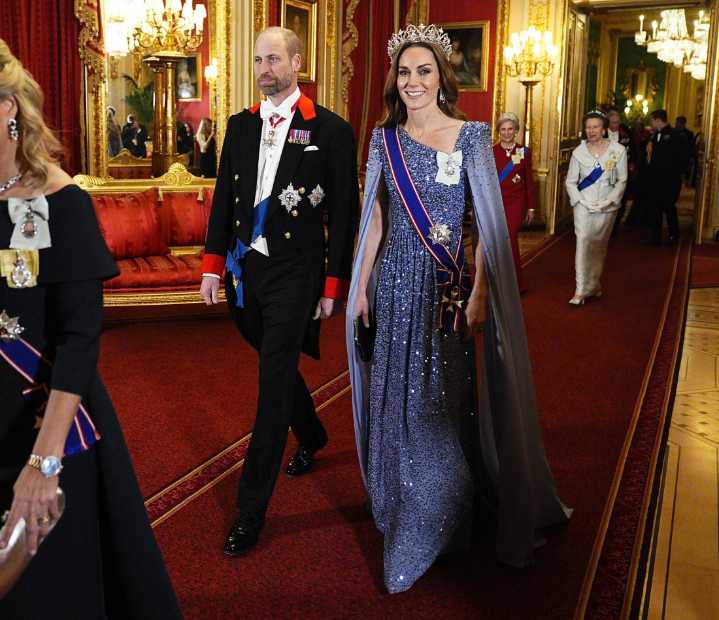 Cele|bitchy | Princess Kate wore a Jenny Packham gown & a rarely-seen tiara for a state banquet