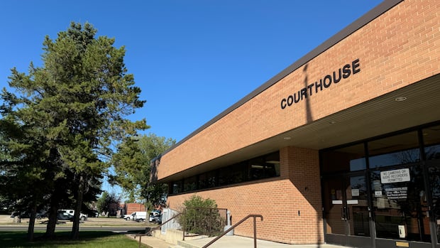 Alberta man found not guilty in death of 5-year-old foster child left in car for 8 hours