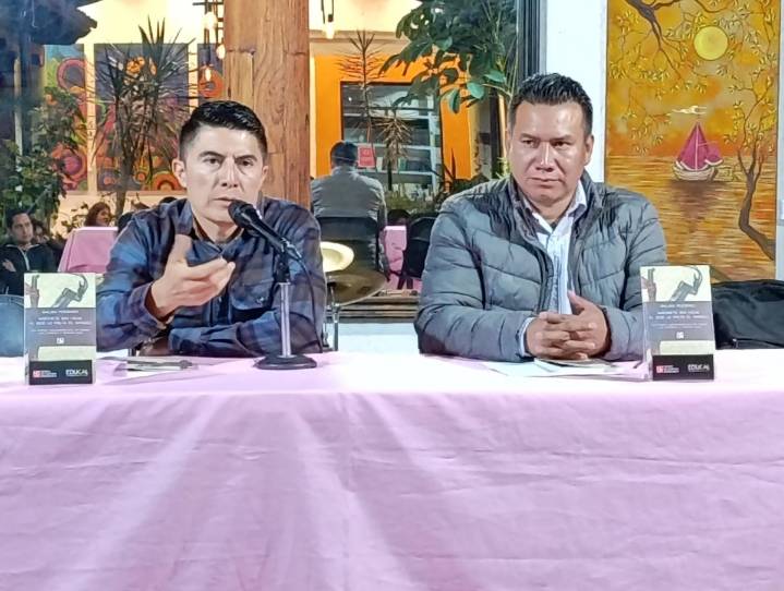 Poesía y literatura como herramienta parar visibilizar las injusticias, expone Rodrigo Balam