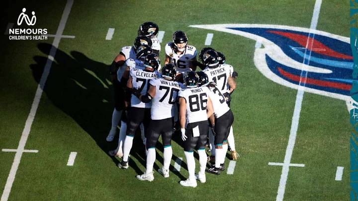 Van Lanen on AFC South Race the Day After Week 13 Win Against Titans: "You Do This for That…"
