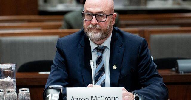 10,000 CBSA removal warrants active for more than one year