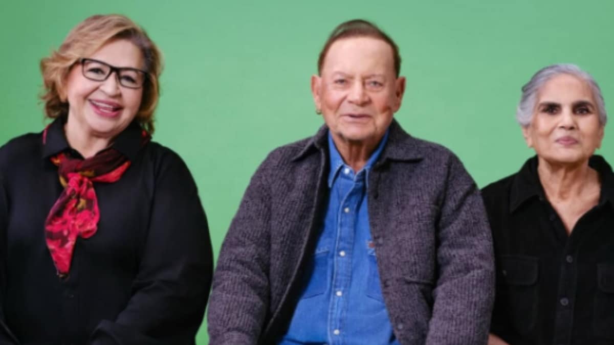 Mumbai Airport Staff Helps Helen With Her Scarf In Wholesome Video
