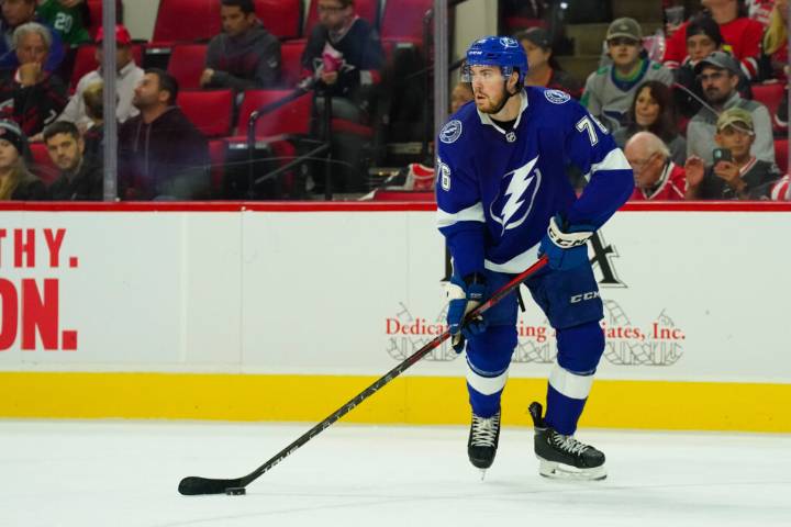 Lightning, Flyers Swap Roman Schmidt, Ethan Samson