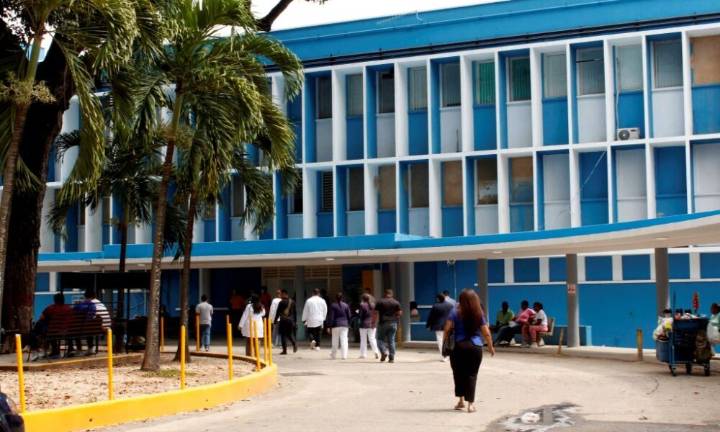 Avanzan trabajos de remodelación en Servicio de Fisiatría y Rehabilitación de la CHET