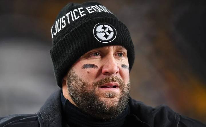 NFL News: Ben Roethlisberger takes a big shot at Mike Tomlin’s Steelers urging Aaron Rodgers to seize control of Pittsburgh’s offense