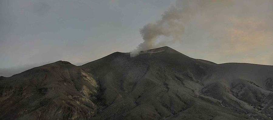 Volcán Puracé sigue en alerta naranja: emite diez nuevas columnas de ceniza