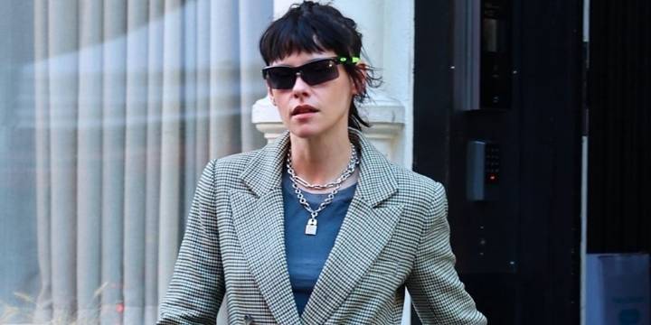 Kristen Stewart Rocks Mini Skirt & Combat Boots in New York | Kristen Stewart 