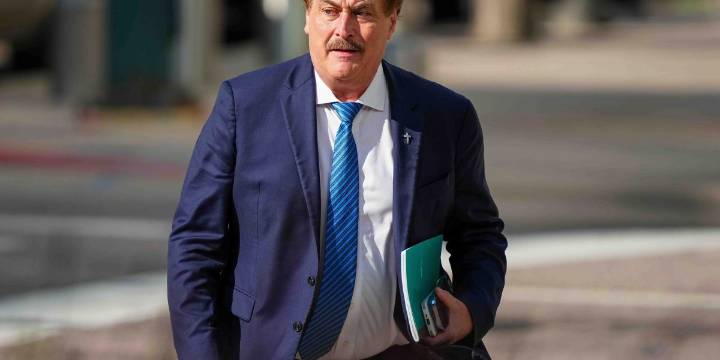 MAGA’s ‘MyPillow Guy,’ Mike Lindell, challenges Tim Walz in run for Minnesota governor
