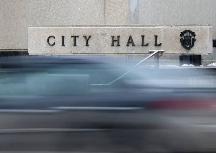 Winnipeg projects $17.4M operating deficit as year