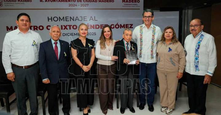 Entregan la presea Tamat?n en homenaje al maestro Calixto M?ndez G?mez