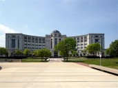 Michigan Supreme Court considers limits on courthouse immigration arrests