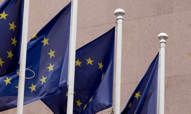 Países de la Unión Europea acuerdan acelerar expulsiones y restringir solicitudes de asilo