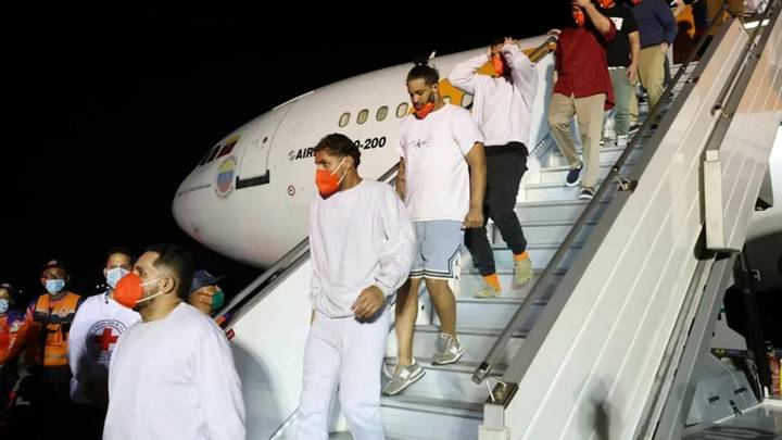 EUA Reanudará Vuelos de Migrantes Venezolanos, Luego de Tensión por Espacio Aéreo