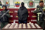 Detienen a una mujer procedente de Colombia con 65 dediles de droga