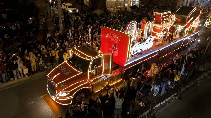 Las caravanas navideñas de Coca Cola: fechas y horarios de su paso por Bogotá, Medellín, Barranquilla y Bucaramanga