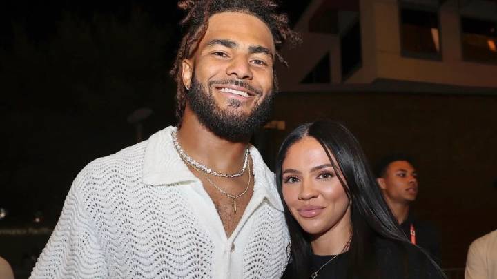 49ers Coach’s Wife Breaks Silence on Cancer Battle as Fred & Sydney Warner Lead Prayers