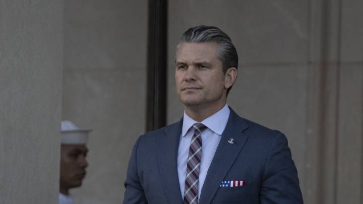 “Habría tomado la misma decisión”: Hegseth defiende segundo ataque a barco el 2 de septiembre