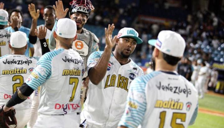 Bravos de Margarita venció 14 - 8 a los Leones del Caracas