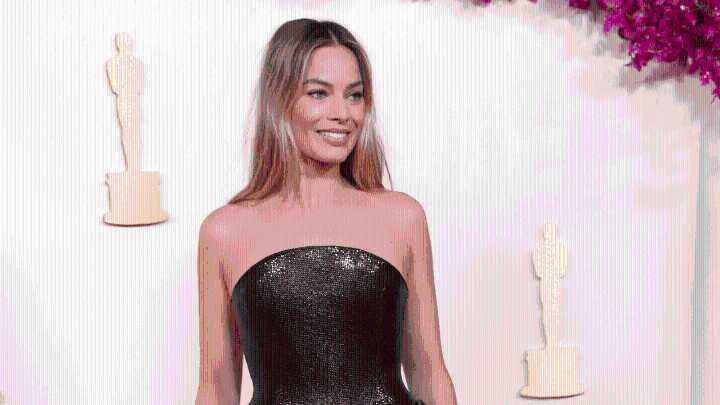 Los 10 vestidos elegantes y con lentejuelas favoritos de las famosas para Navidad y Año Nuevo 2025