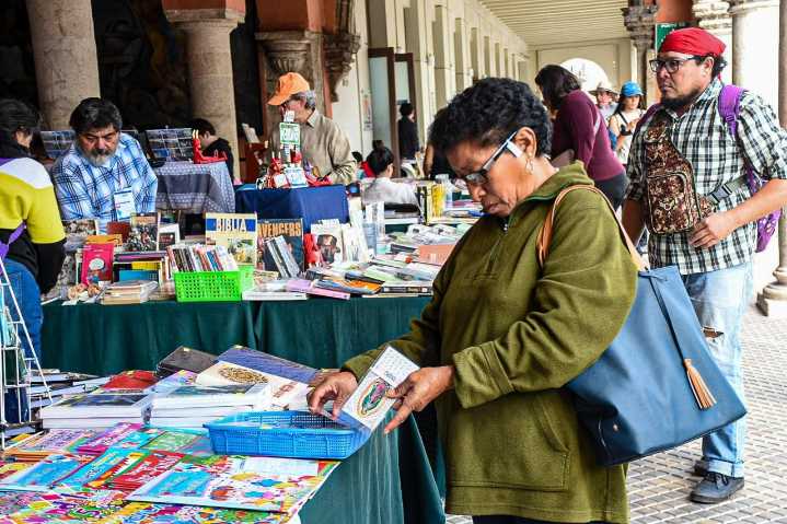 15 Mil libros en feria municipal