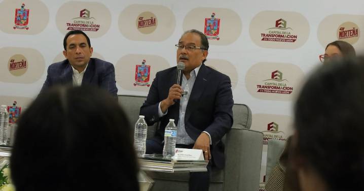 Andrés Mijes participa en conversatorio para promover la participación ciudadana de jóvenes