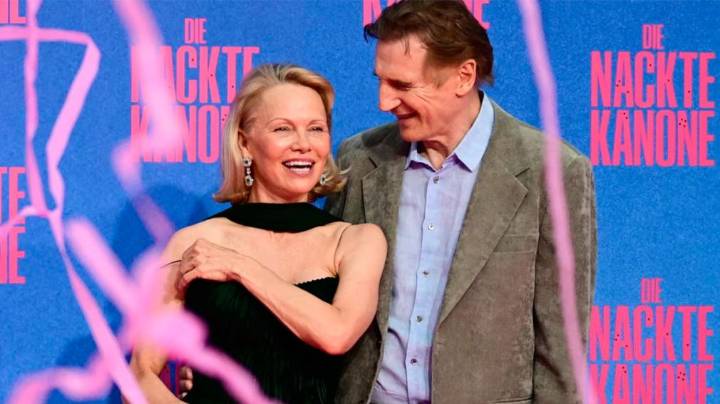 Pamela Anderson confesó que tuvo una relación con Liam Neeson: “Había sentimientos reales”