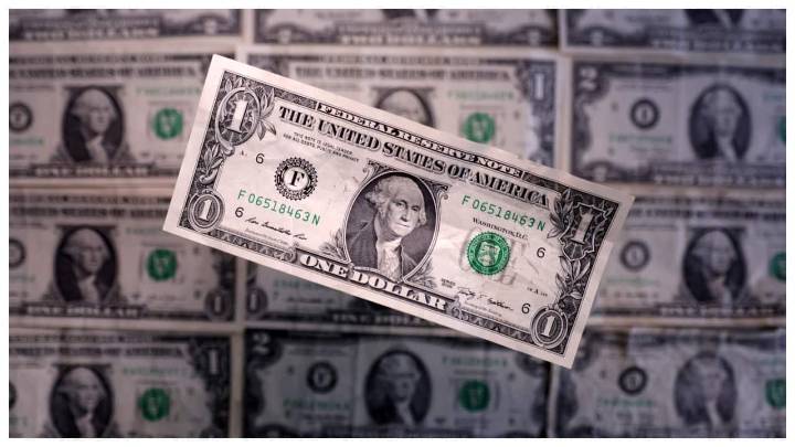 Dollar weak with rate-cut enthusiasm intact, euro at 7