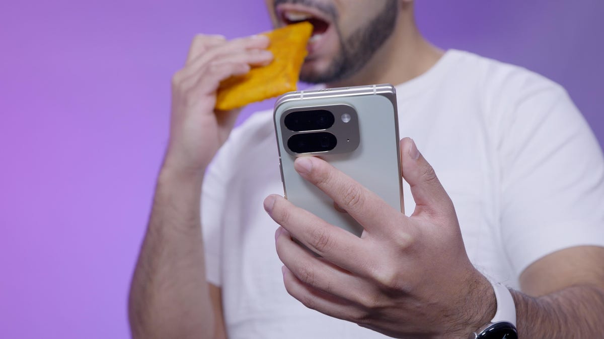 I Want AI to Let Me Text With My Voice. The Google Pixel 10 Is So Close