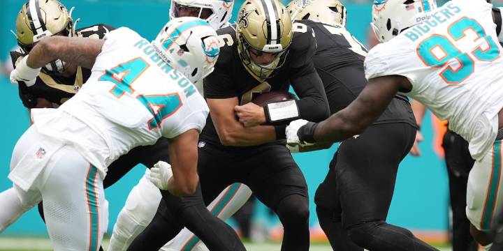 Saints’ offense largely stifled again as Dolphins win, 21