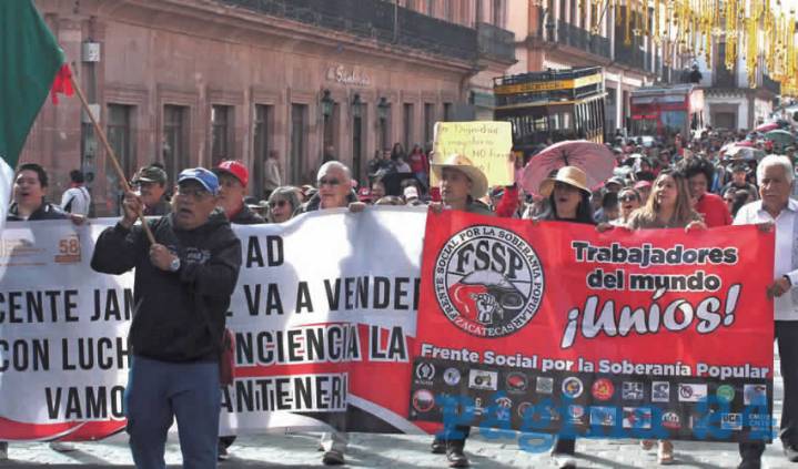 Toman las Calles los Maestros: Reiteran sus Exigencias al Gobierno de Monreal