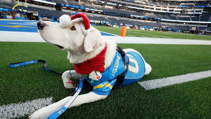 Philadelphia Eagles vs. Los Angeles Chargers highlights in NFL Week 14