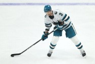 NHL roundup: Sharks stun Penguins with huge comeback