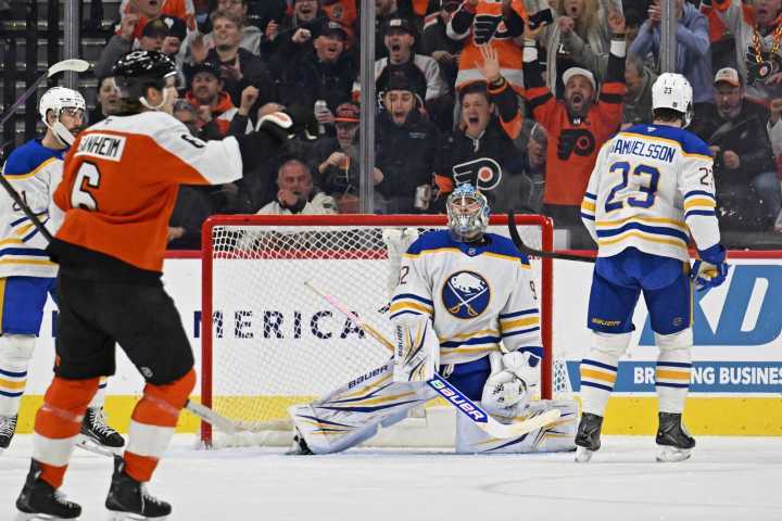 Flyers stay hot with easy win over Sabres - The Rink Live | Coverage of youth, junior, high school and college hockey