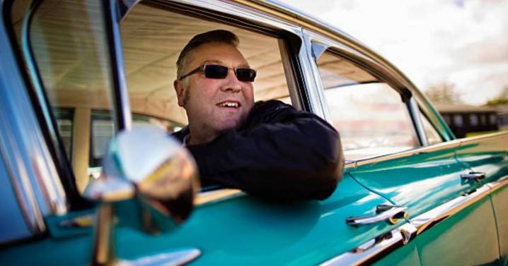 Classic car owners face major change from 2030 under Labour government