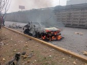 Explosión de pirotecnia en taxi provoca incendio y movilización de emergencia en la México