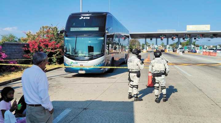 Pierde mujer la vida a bordo de un autobús
