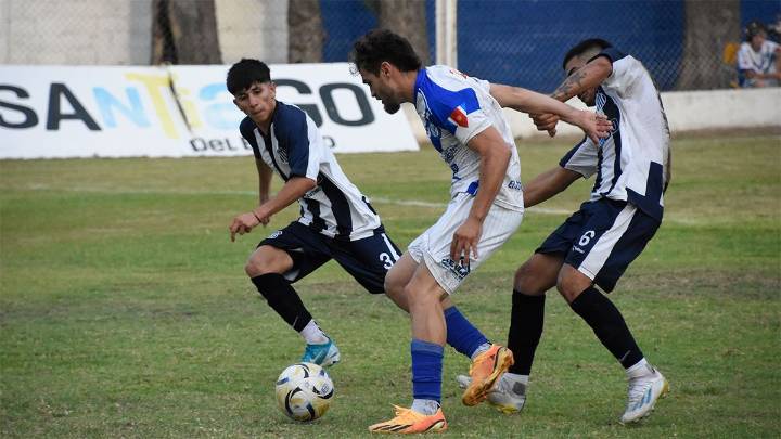 Vélez le ganó a Talleres de Nueva Esperanza en San Ramón y avanzó de fase en el Torneo Regional