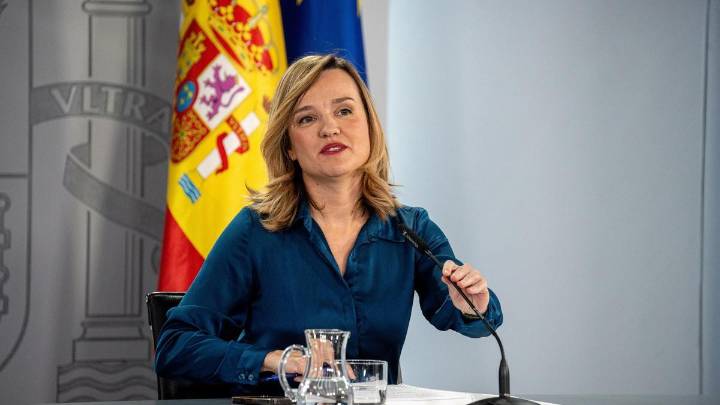 Pilar Alegría admite que reunirse con Salazar fue un "error" y que lo siente como una "traición"