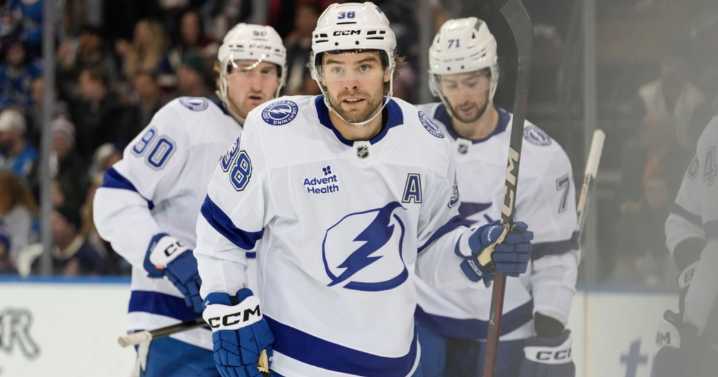 Tampa Bay Lightning's Brandon Hagel named one of NHL's 'Three Stars' for week of Nov. 30 performance