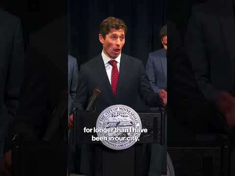 Minneapolis Mayor fires back after Trump calls Somalis ‘garbage’ #shorts