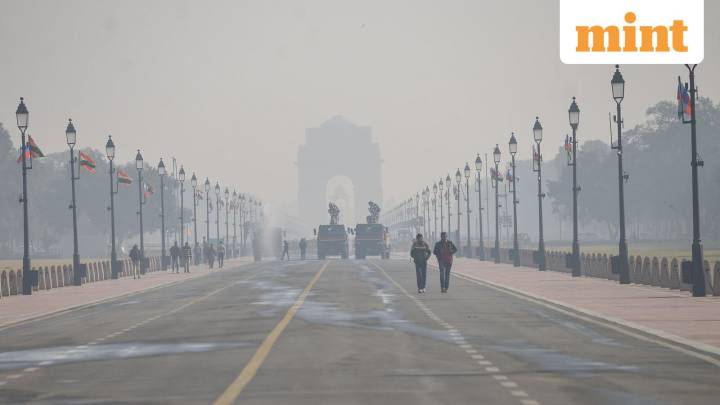 Delhi AQI stays in 'very poor' band, govt sets up expert group