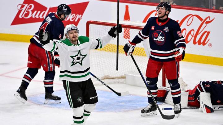 Rantanen helps surging Stars ground struggling Jets