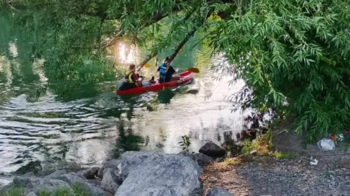 Río Negro: se tiró al río para intentar rescatar a su hijo y desapareció tras ser arrastrado por la corriente