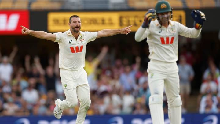 Smith praises 'exceptional' Neser and 'freak' Carey