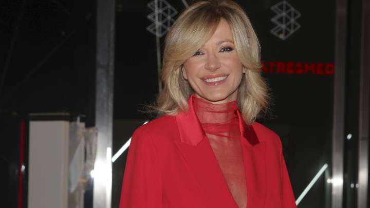 Nuria Roca y Susanna Griso: dos looks opuestos y perfectos para inaugurar la Navidad en Atresmedia